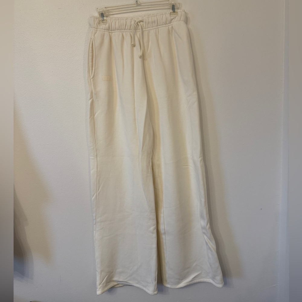 SET Active Cream Sweatpants